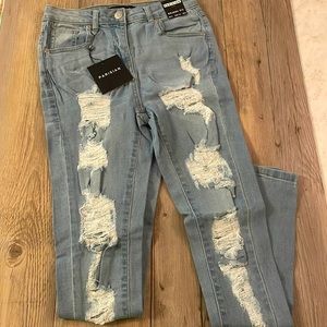 Distressed Light Blue Skinnies